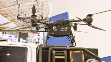 الصقر درون الإطفاء السعودي يخطف الأنظار بتقنياته المدهشة في إنترسك 2025